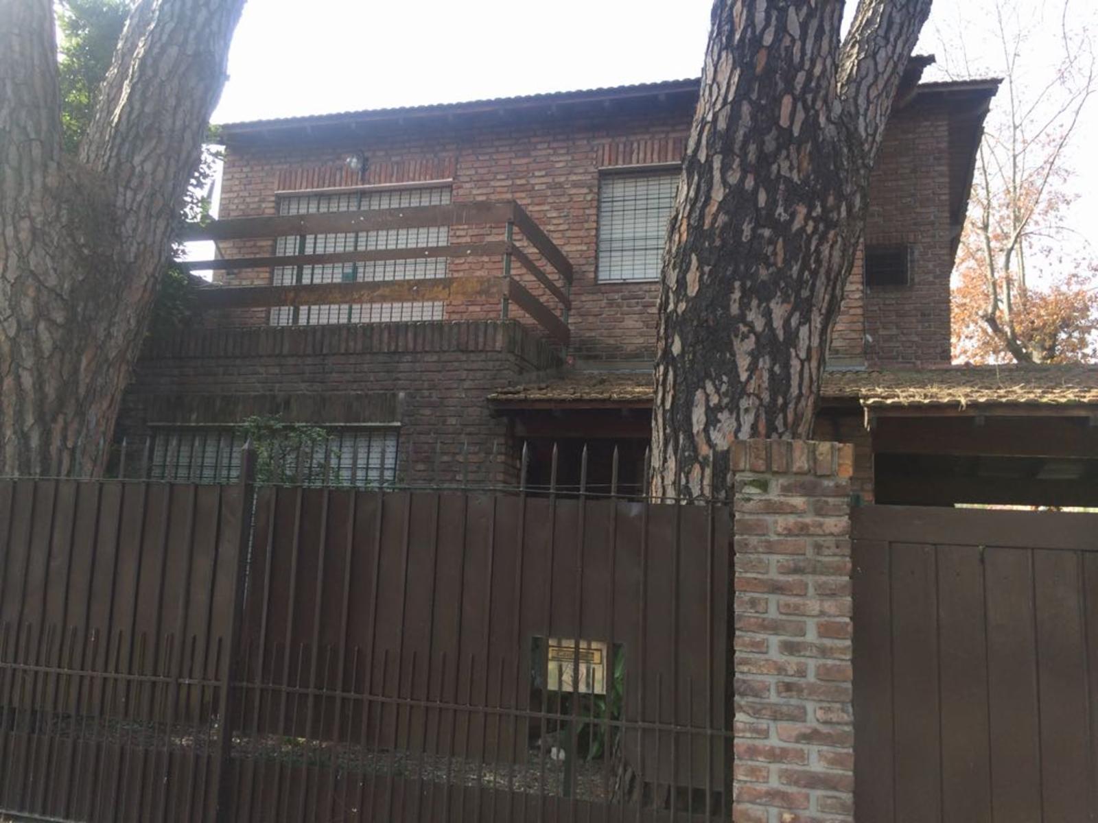 SU MEJOR OPCIÓN VENTA DE EXCELENTE CHALETS DE CUATRO DORMITORIOS EN HURLINGHAM — foto 3