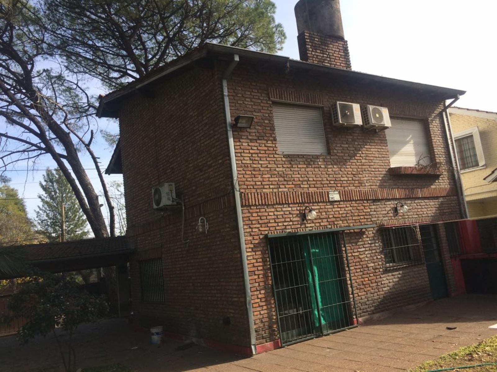 SU MEJOR OPCIÓN VENTA DE EXCELENTE CHALETS DE CUATRO DORMITORIOS EN HURLINGHAM — foto 5