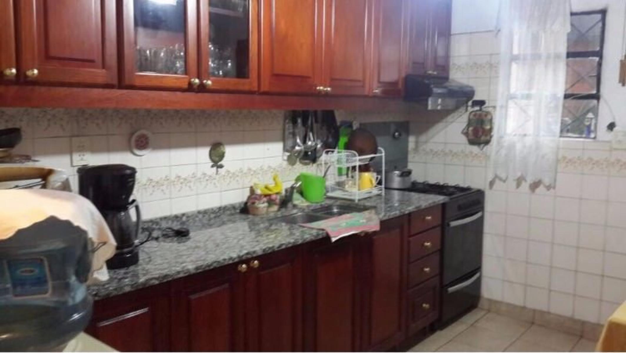 SU MEJOR OPCION VENTA DE CHALET DE TRES DORMITORIOS A DOS CUADRAS DEL HOSPITAL DE HURLINGHAM OPORTUNIDAD ANTICIPO 50,000 DOLARES Y RESTO FINANCIADO — foto 9