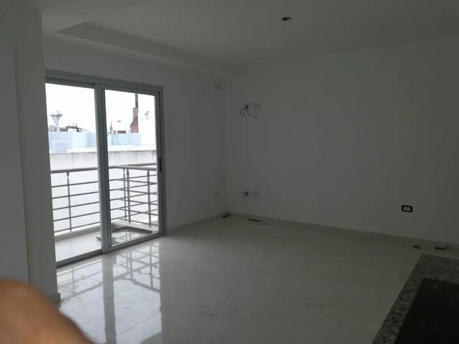DEPARTAMENTO DE 2 AMBIENTES A ESTRENAR, MUY BIEN UBICADO EN MORON. A 3 CUADRAS DEL CENTRO Y 4 DE ESTACIÓN — foto 7