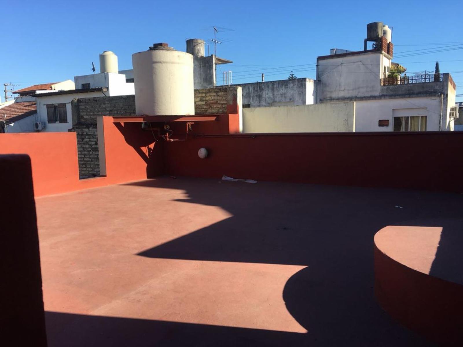Casa en Venta en Villa Sarmiento, Moron Gelly Y Obes al 1000 — foto 11