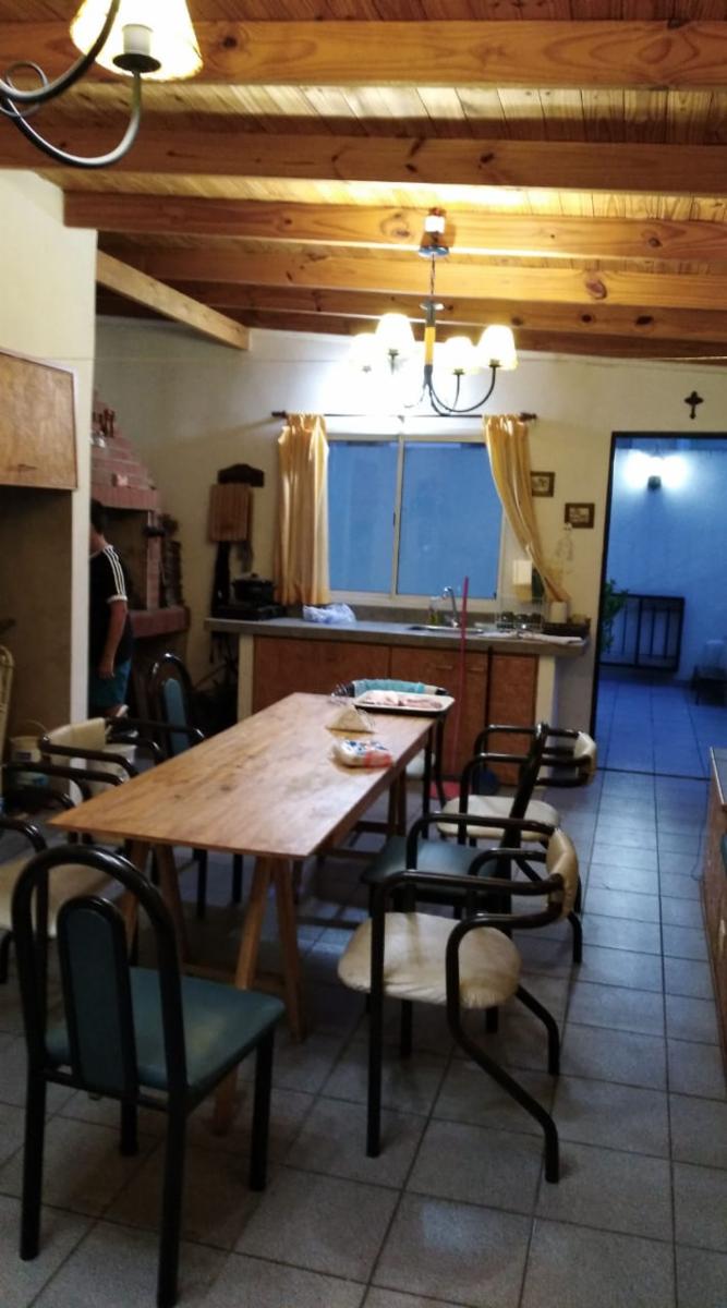 EXCELENTE CASA DE 3 AMBIENTE EN CIUDADELA CON TERRAZA . — foto 8