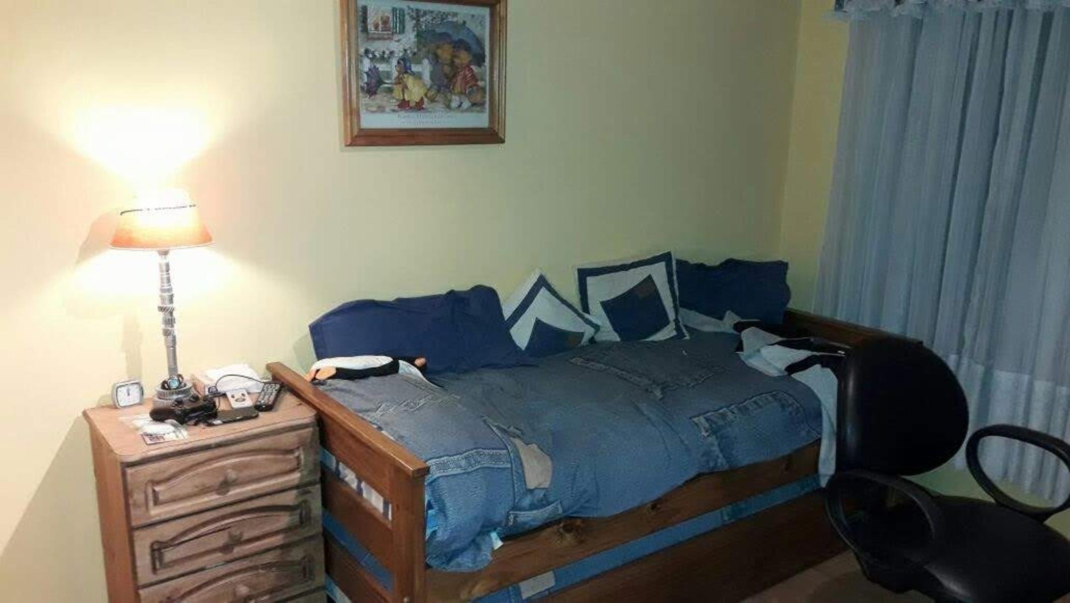 EXCELENTE CASA DE 3 AMBIENTE EN CIUDADELA CON TERRAZA . — foto 11