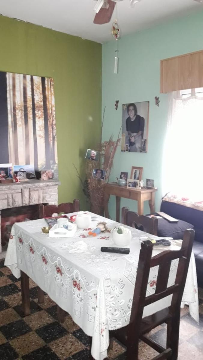 CASA AL FRENTE DE 3 AMBIENTES CON GARAGE ITUZAINGO SUR — foto 4