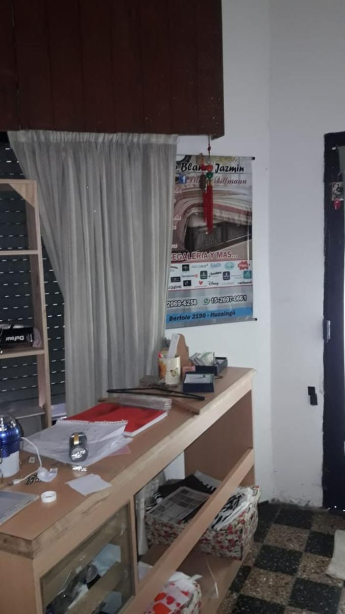 CASA AL FRENTE DE 3 AMBIENTES CON GARAGE ITUZAINGO SUR — foto 7