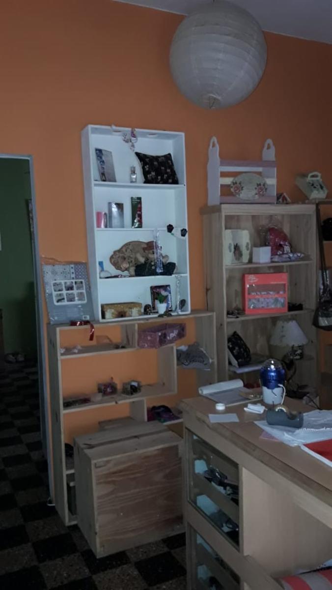CASA AL FRENTE DE 3 AMBIENTES CON GARAGE ITUZAINGO SUR — foto 9