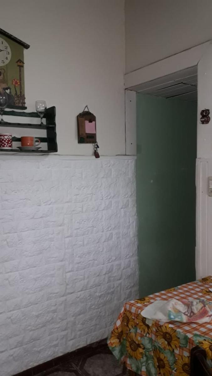 CASA AL FRENTE DE 3 AMBIENTES CON GARAGE ITUZAINGO SUR — foto 12