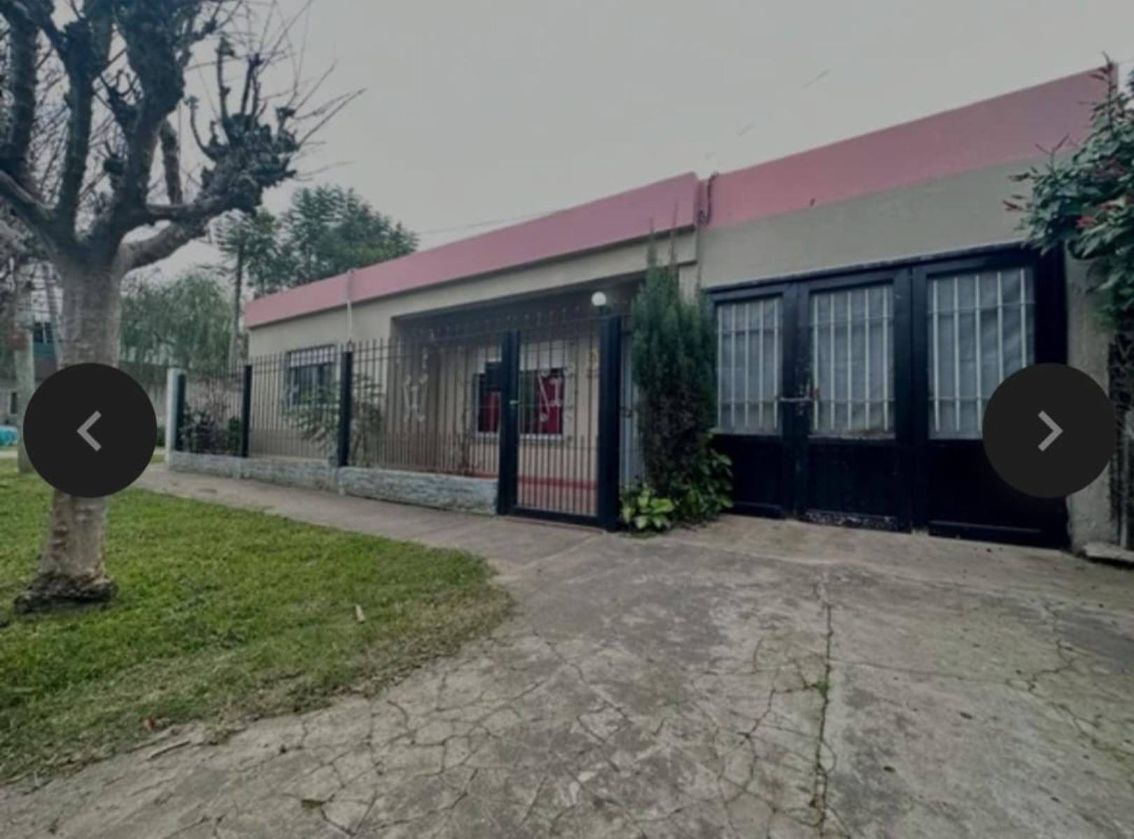 VENTA CASA DE 3 AMBIENTES CONCOCHERA DOBLE HERMOSO PARQUE V. UDONDO.ITUZAINGO NORTE.