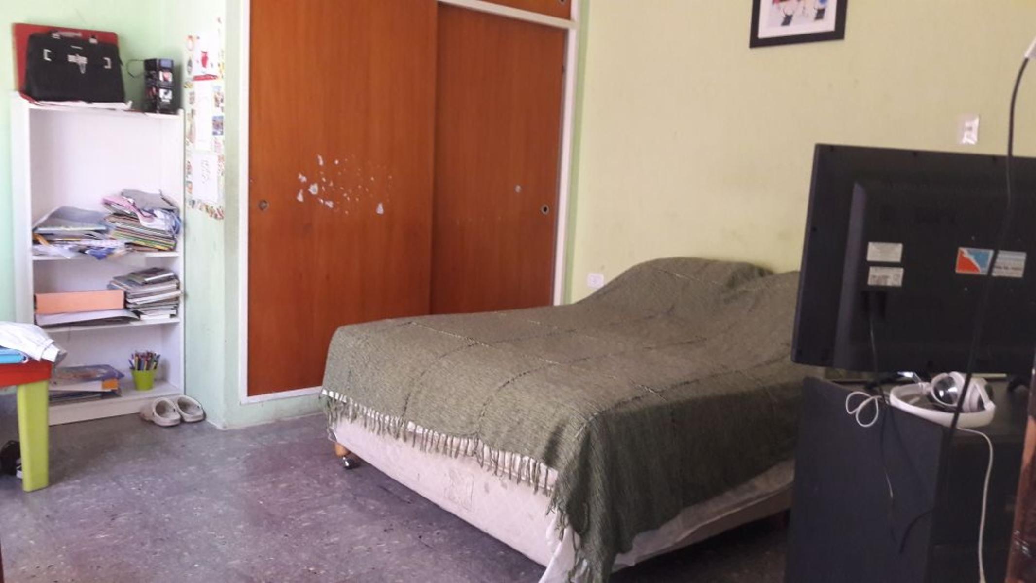 INCREIBLE OPORTUNIDAD EN BANFIELD OESTE — foto 8