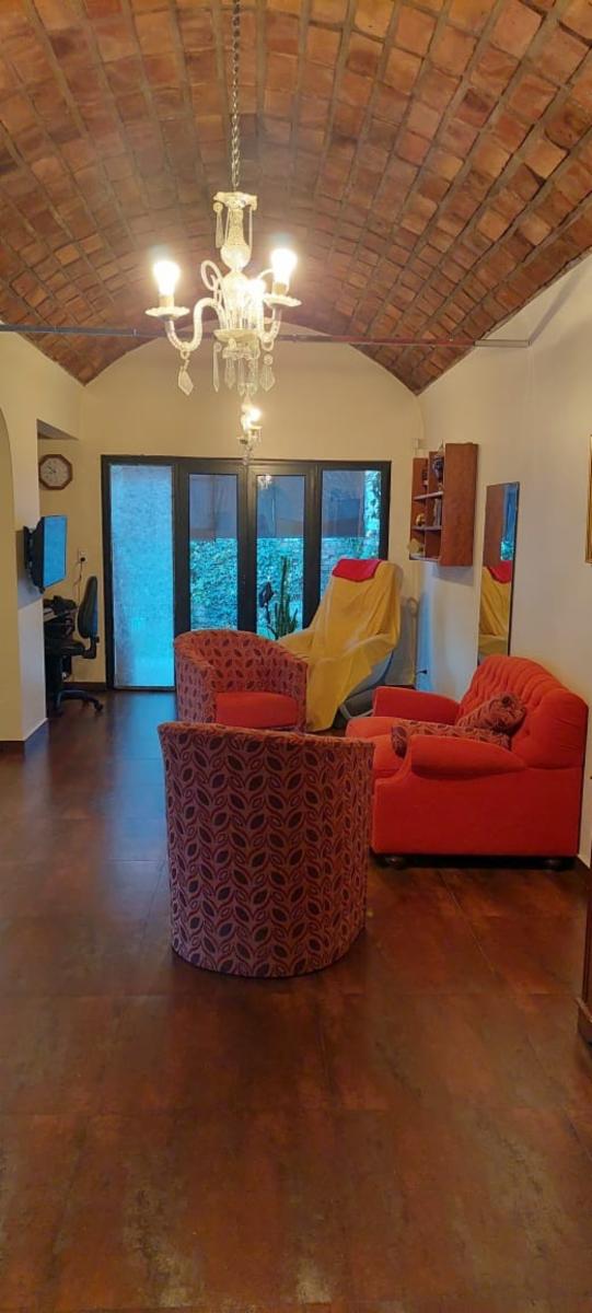 Casa con amplio jardin y Oficinas en Santa Genoveva — foto 5