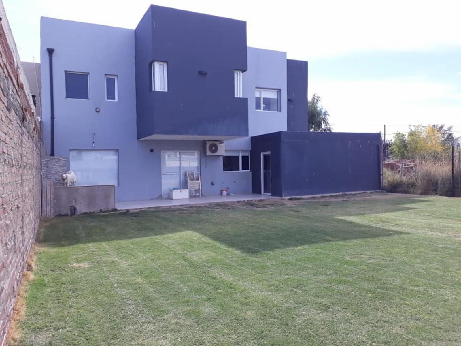 Casa 4 Dormitorios en Urbanizacion Bosch — foto 10