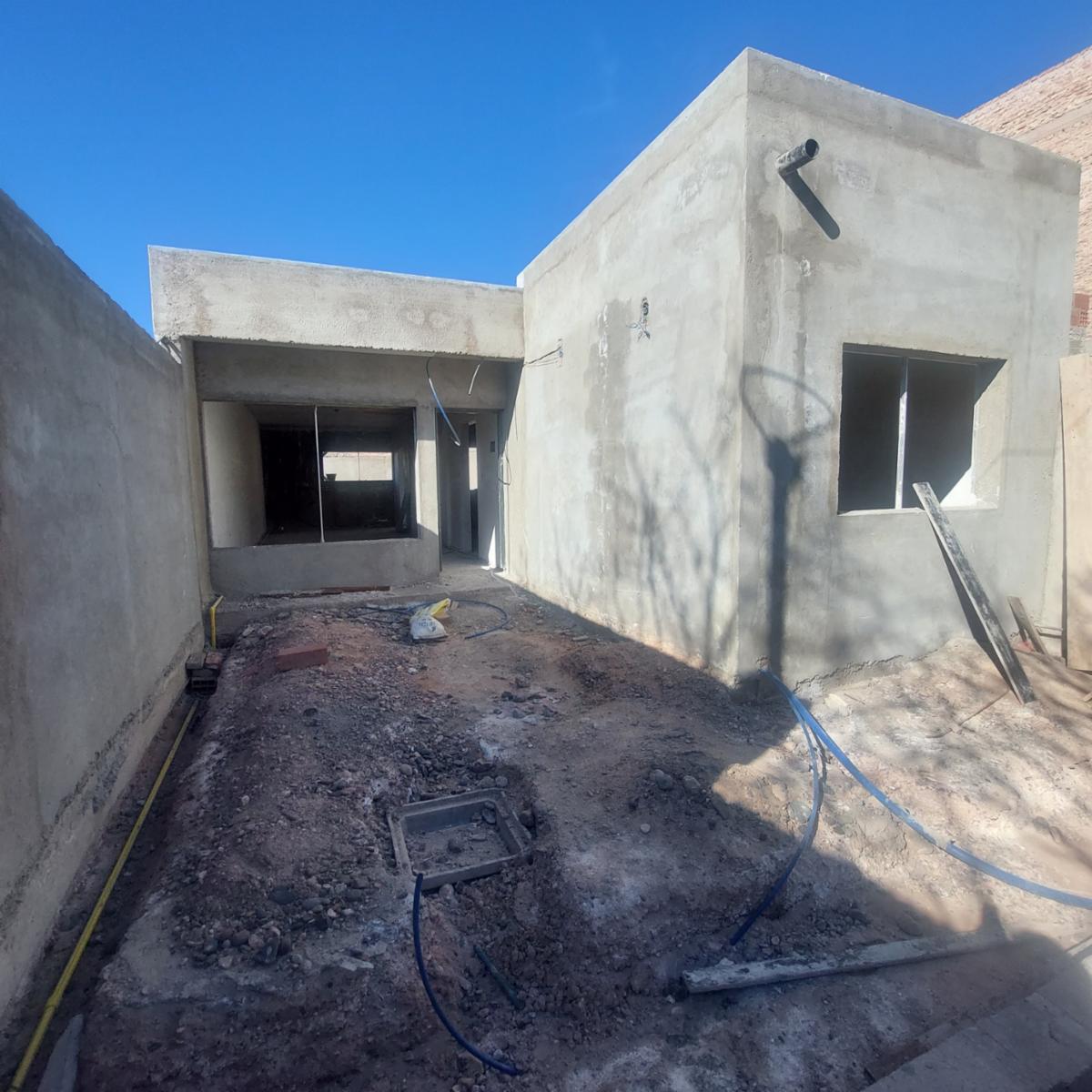 Casa a Estrenar 2 Dormitorios, Patio y parrilla.- Ubicacion Centro Casco Viejo Centenario — foto 4