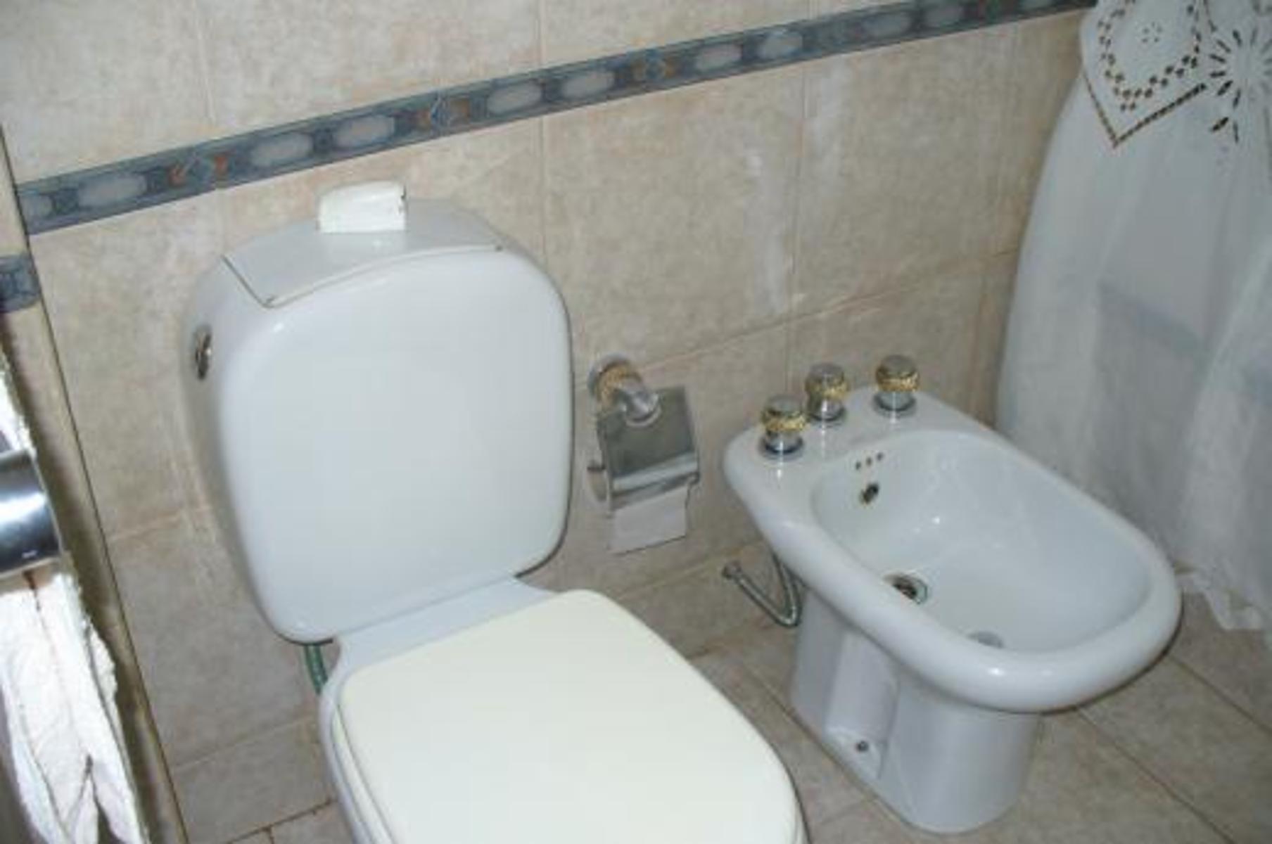 Tres De Febrero Precio: U$D 200000 EXCELENTE PISO -DEPARTAMENTO y COCHERA BOSCH -APTO CREDITO — foto 8