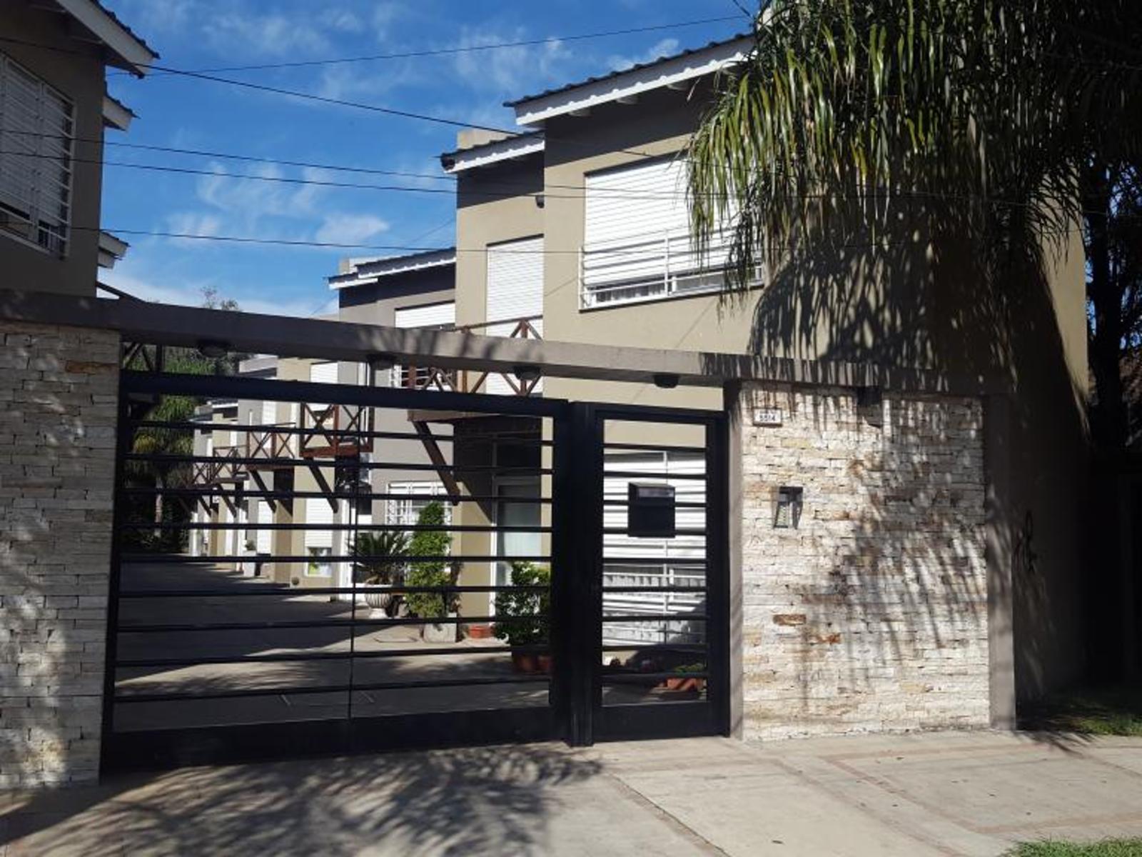 DUPLEX 3 AMB C/GARAGE 300m estacion *APTO CREDITO*