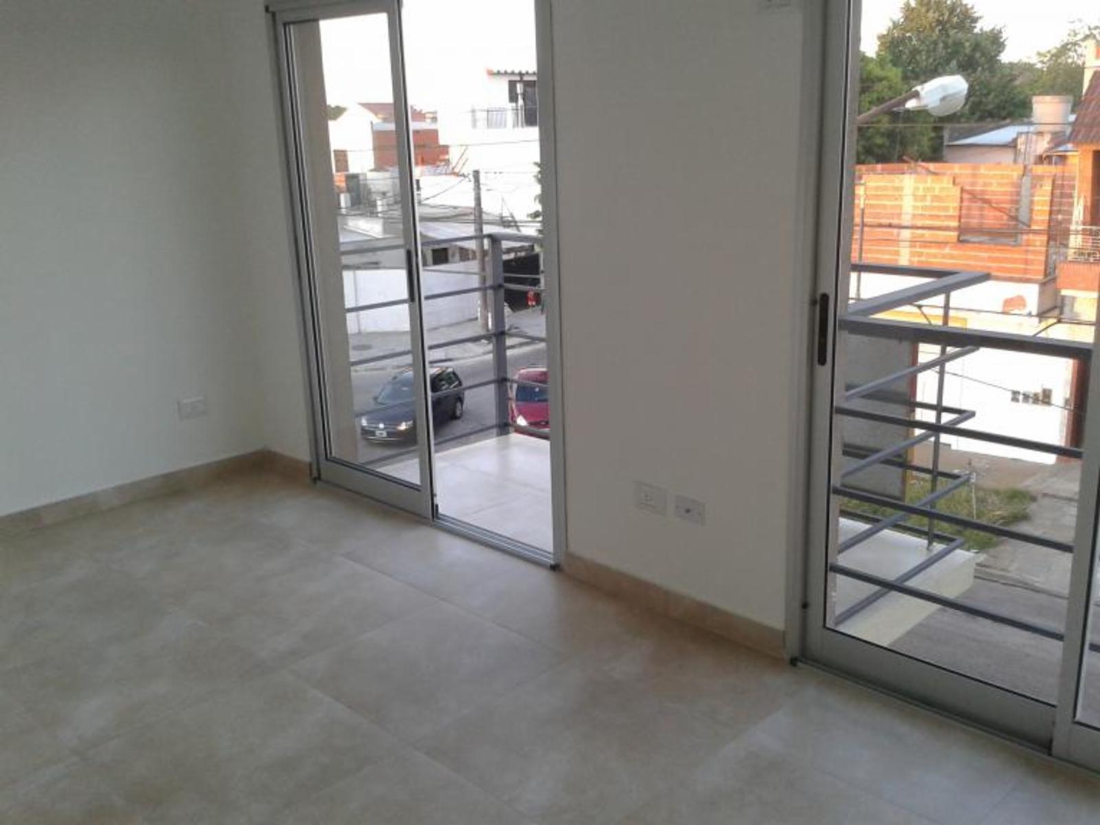 DEPARTAMENTO 2 AMB 300m estacion — foto 8