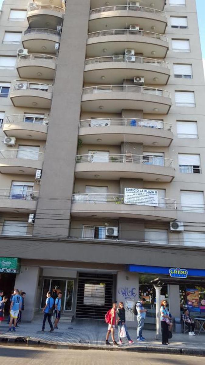 DEPARTAMENTO 2 AMB AMPLIO CASEROS CENTRO — foto 2