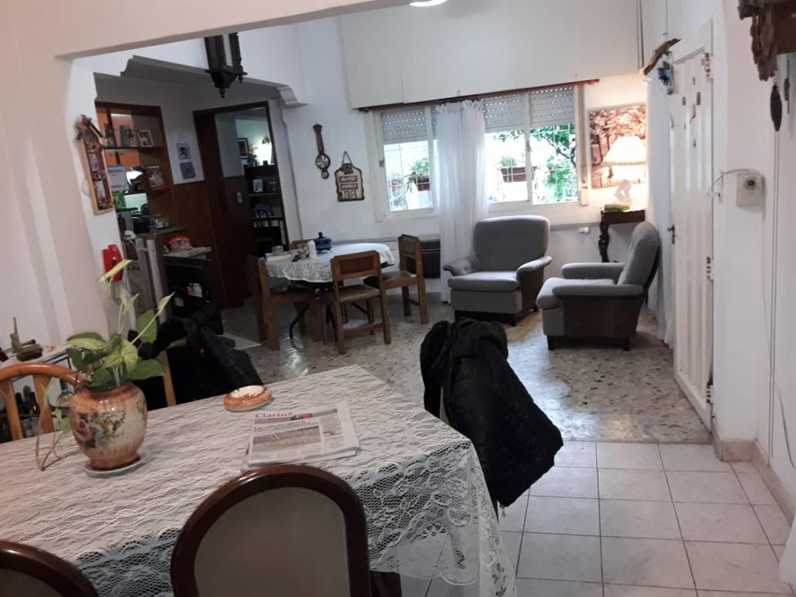 IMPORTANTE PROPIEDAD A 500 METROS DE LA ESTACIÓN DE LOURDES — foto 3