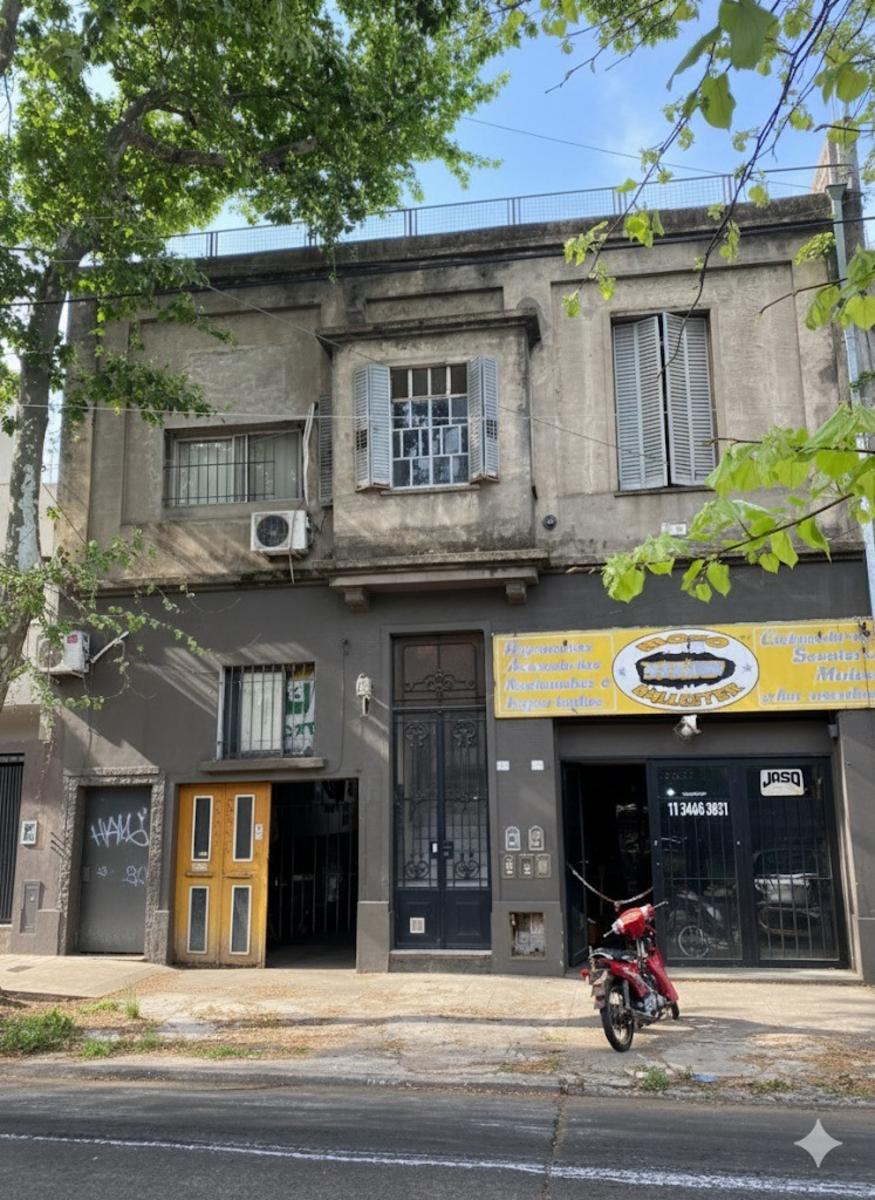 Importante Propiedad en Planta Alta en Villa Bellester