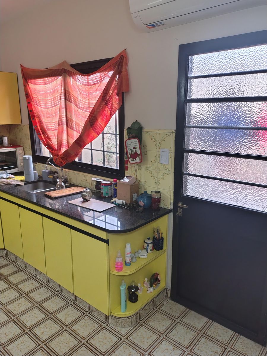Se Alquila Importante PH de 3 Ambientes en Alquiler en Planta Alta en Munro - 12