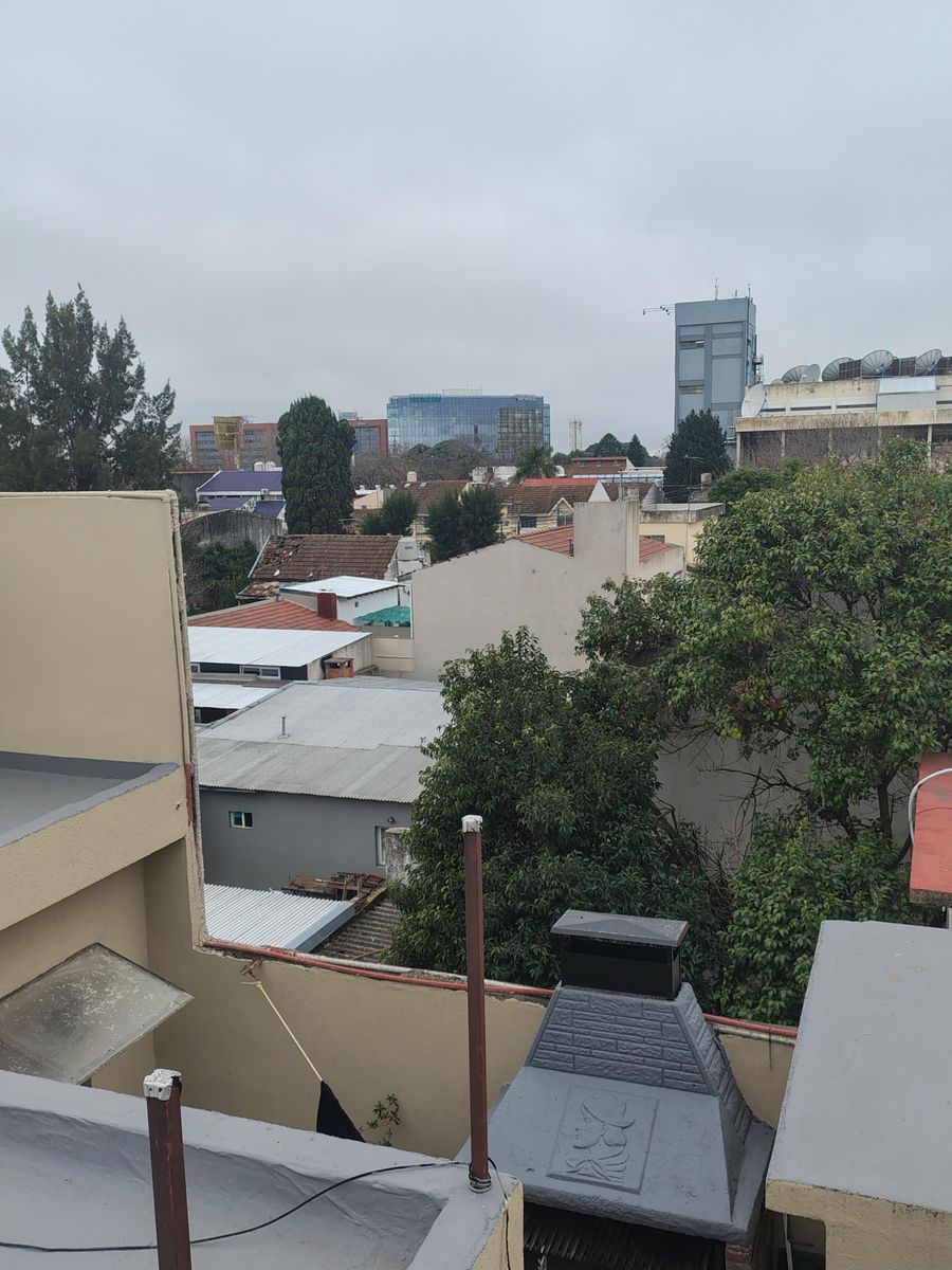 Se Alquila Importante PH de 3 Ambientes en Alquiler en Planta Alta en Munro - 24