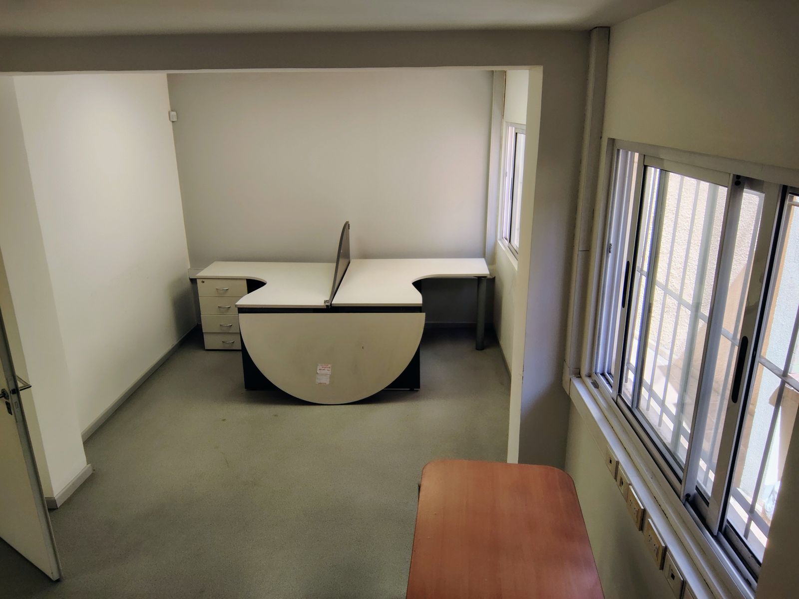 Venta Casa Y/u Oficinas en Florida Oeste. Apto Profesional - 4