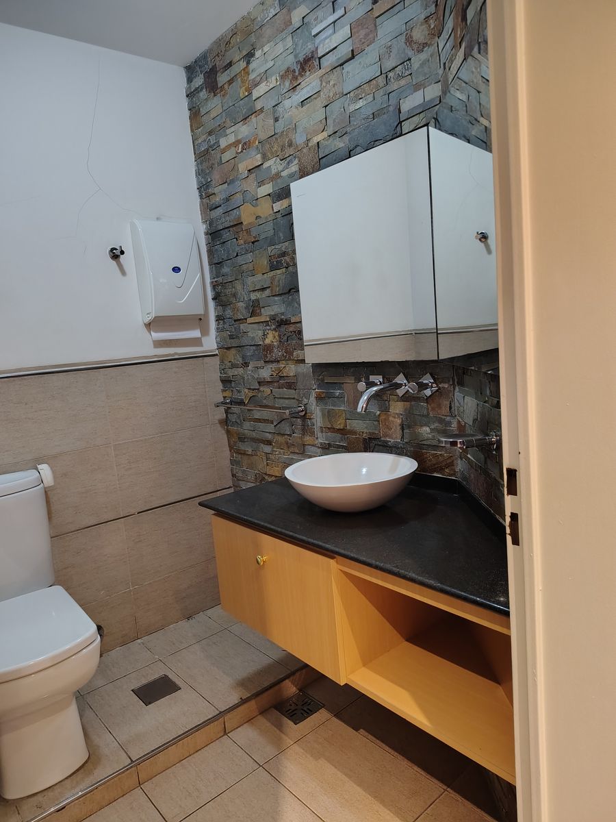Venta Casa Y/u Oficinas en Florida Oeste. Apto Profesional - 12