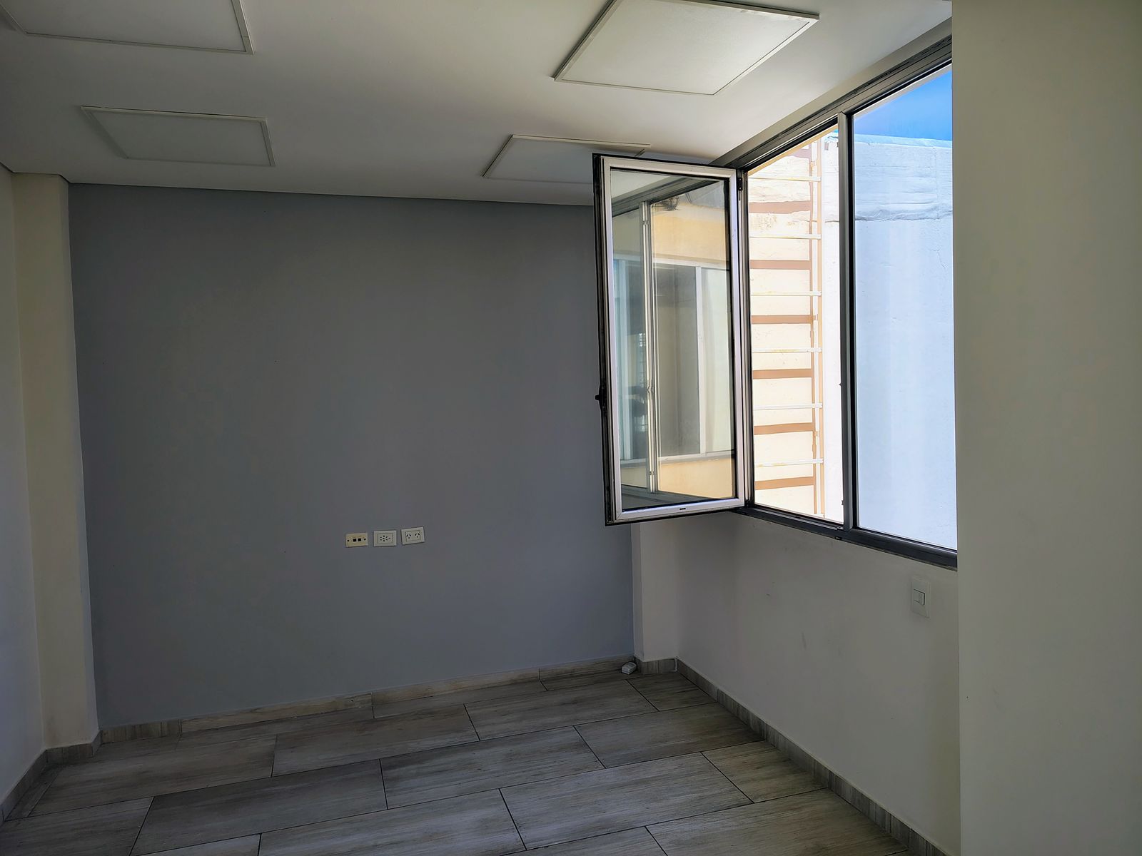 Venta Casa Y/u Oficinas en Florida Oeste. Apto Profesional - 22