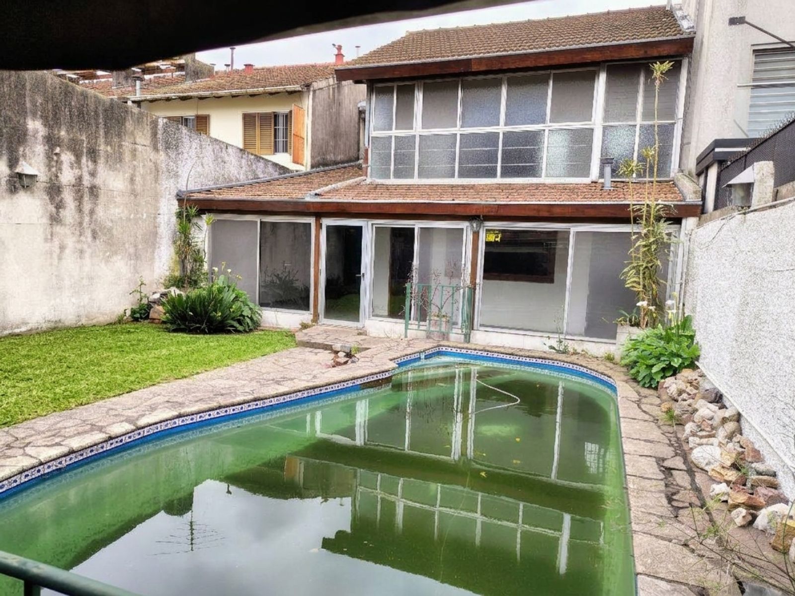 Excelente Propiedad en Olivos - 12