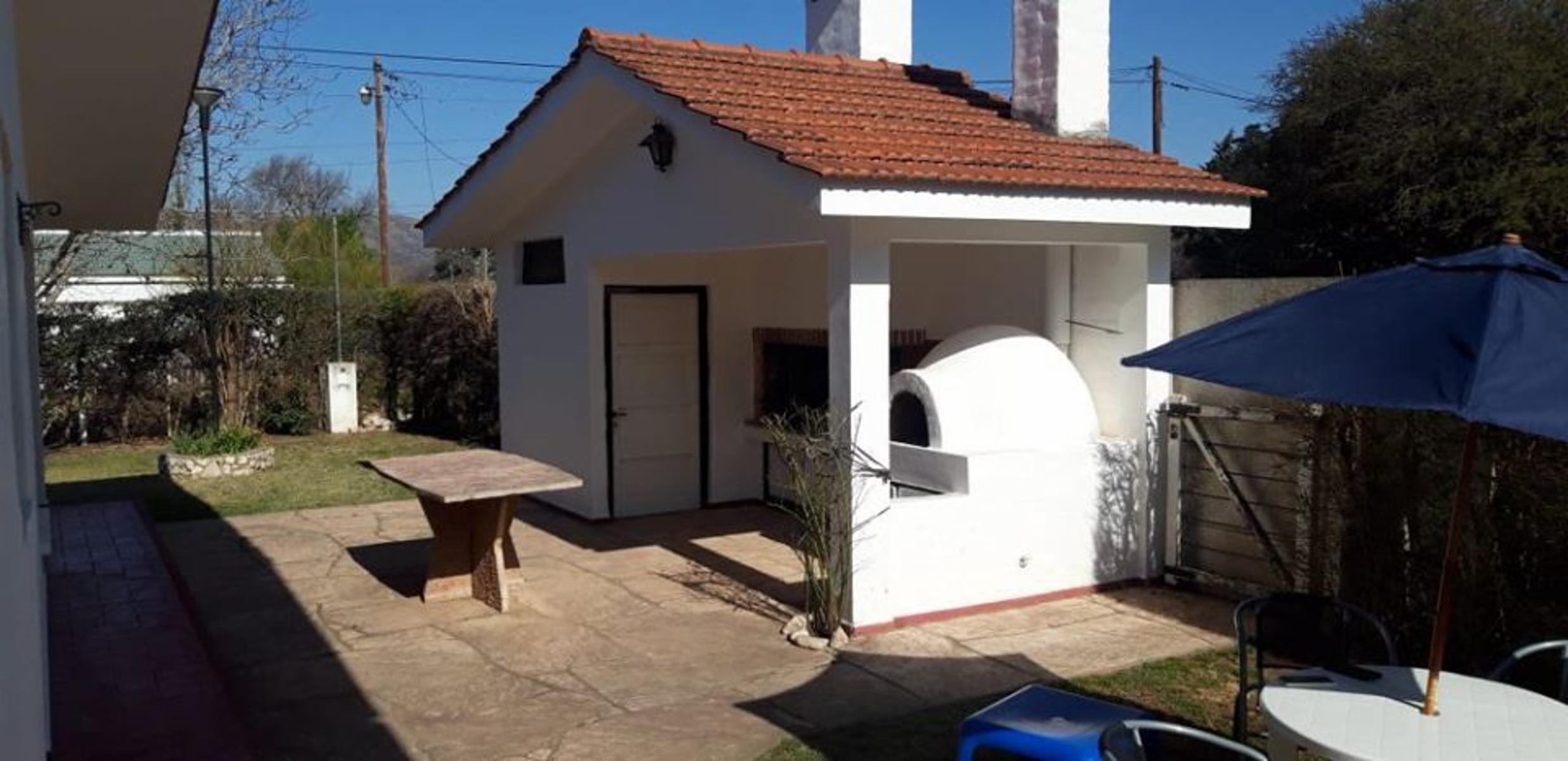 VENDO CASA EN BARRIO CERRADO &ampampquotLAGO AZUL&quot VILLA CARLOS PAZ
