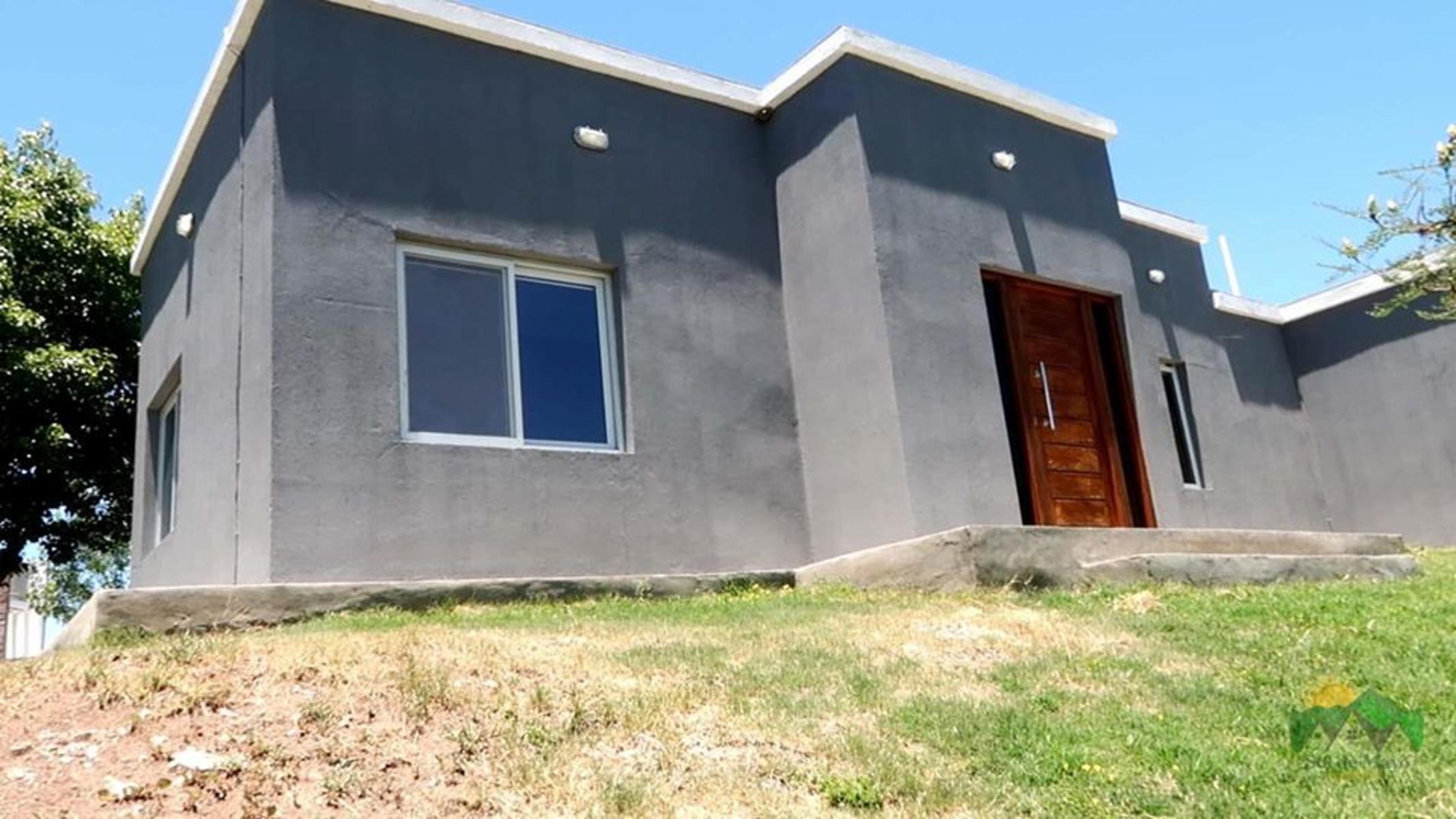 VENDO CASA 3 HABITACIONES Y PILETA A MTRS DEL LAGO EN POTRERO DE GARAY — foto 3