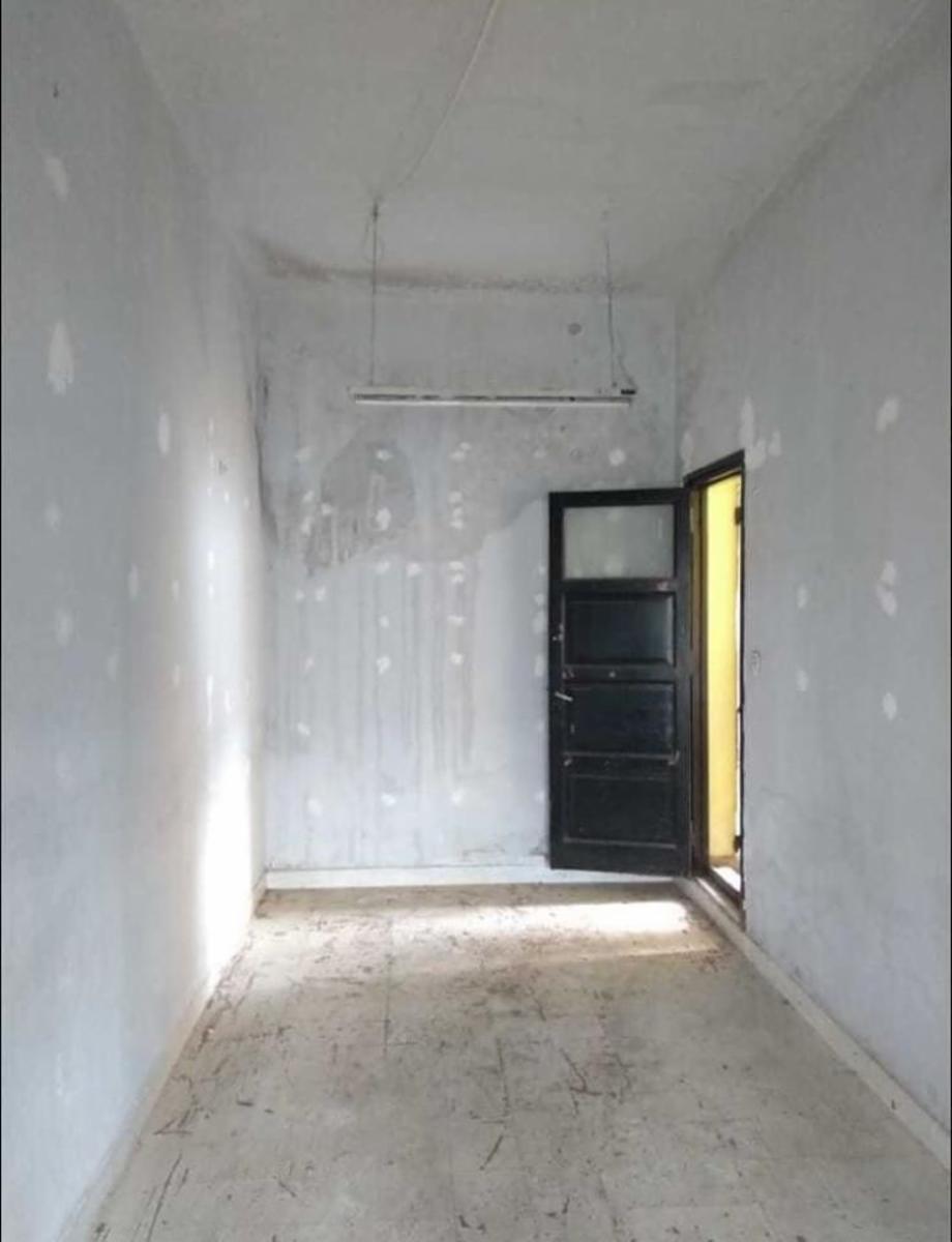 VENDO CASA DE DOS PLANTAS PARA RECICLAR SOBRE AV. MONSEÑOR PABLO CABRERA — foto 4