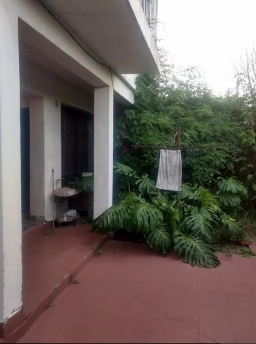 2 Familias, Entrada Auto Pasante, Muy Amplia, Oportunidad — foto 2