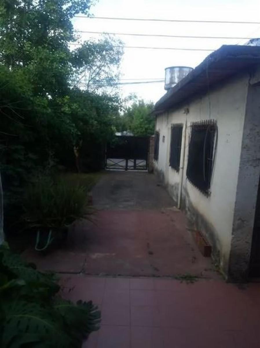 2 Familias, Entrada Auto Pasante, Muy Amplia, Oportunidad — foto 4
