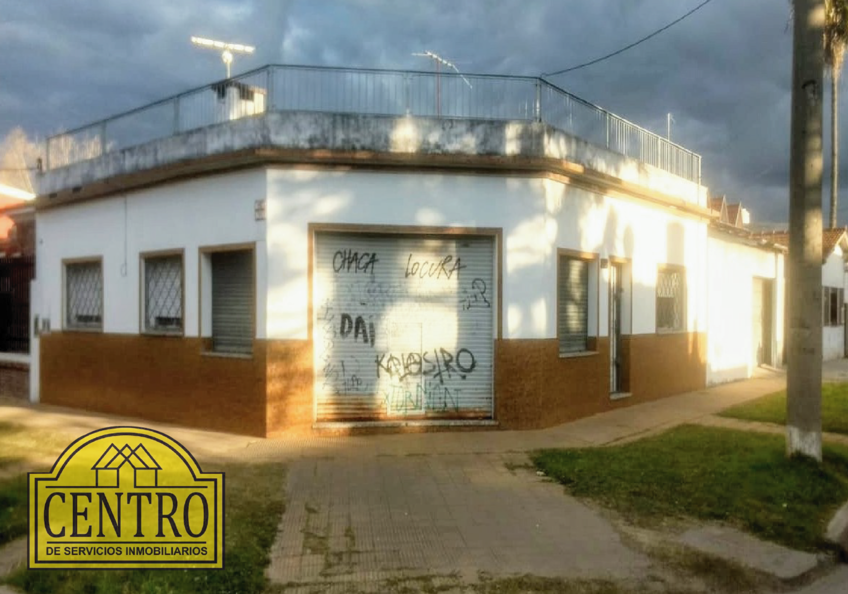 Casa Con Local, 3 Ambientes, Terraza, Living