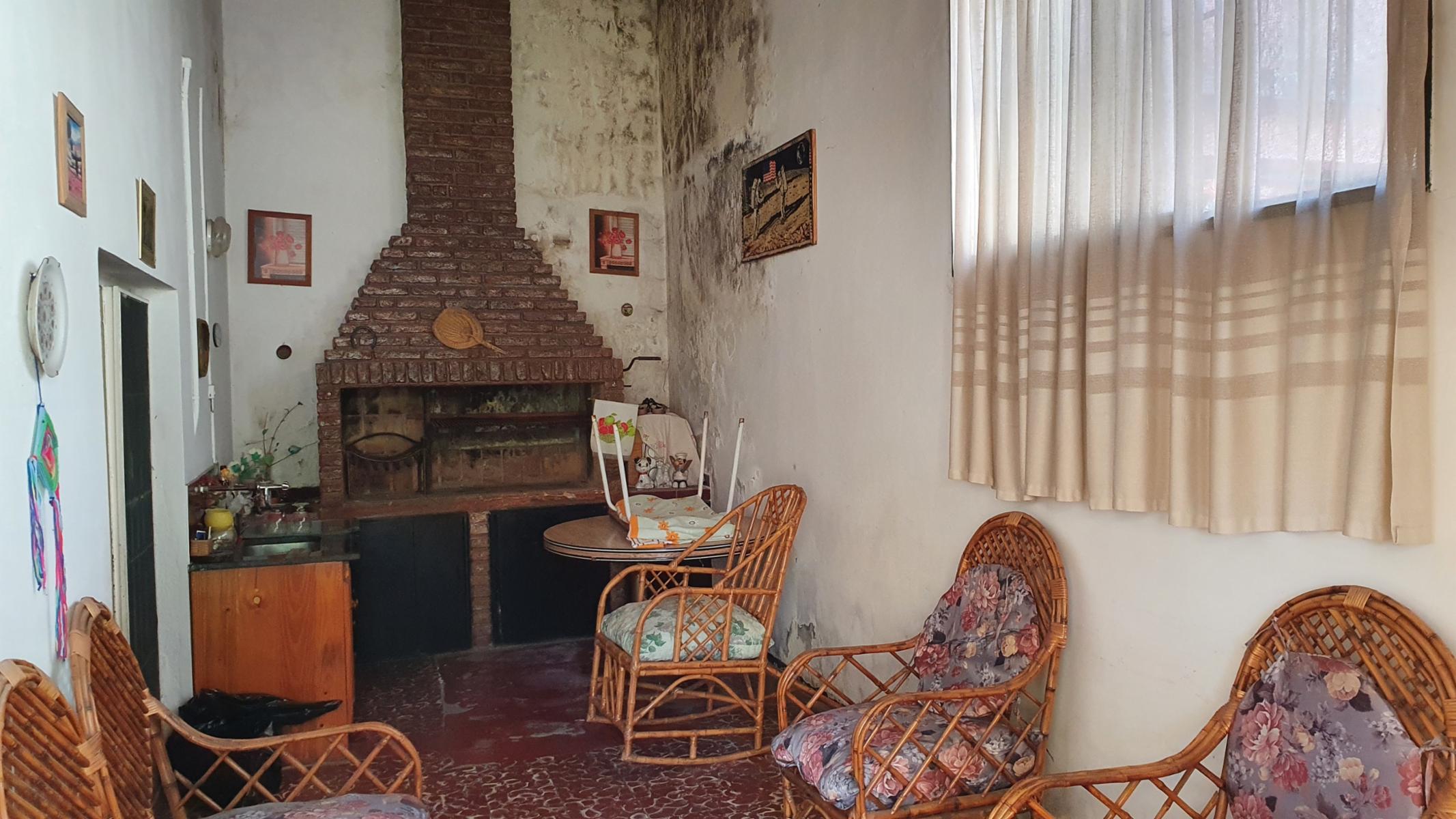 Casa, 3 Ambientes, Hermoso Jardin, Parrilla, Amplia Cochera. — foto 2