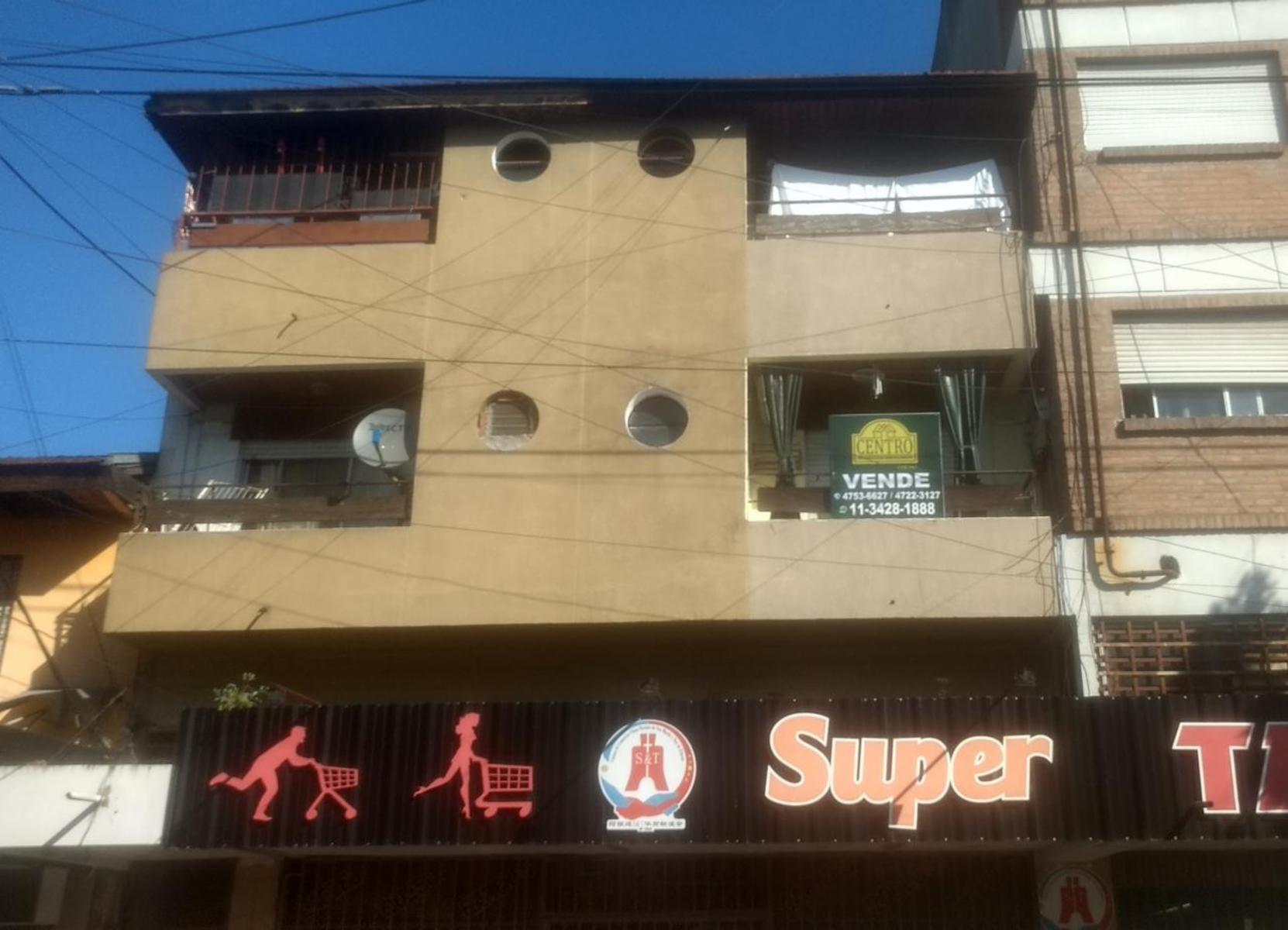 Departamento 2 Ambientes, al frente, a metros estación de tren
