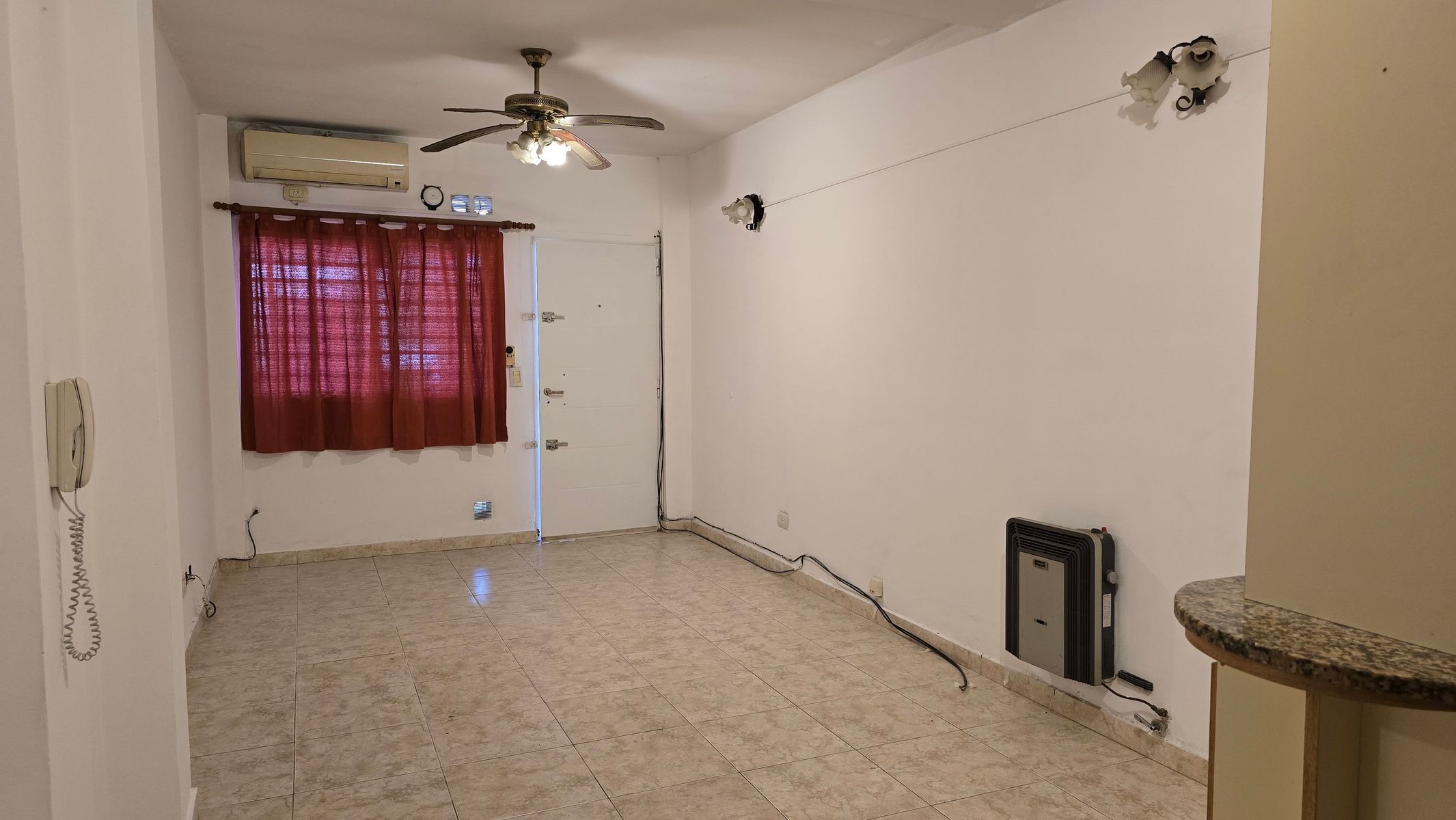 Planta Baja Frente, 3 Ambientes Con Cochera, Excelente Ubicación — foto 4
