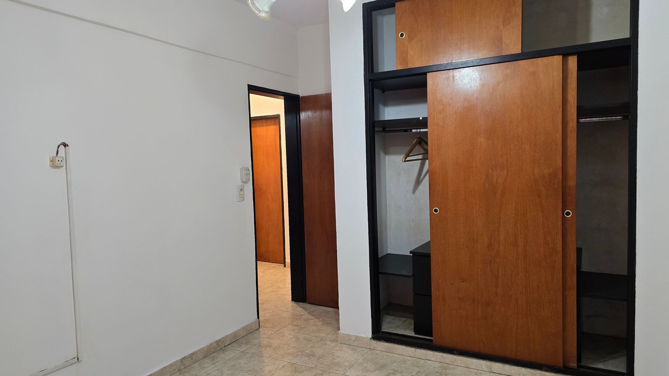 Planta Baja Frente, 3 Ambientes Con Cochera, Excelente Ubicación — foto 9