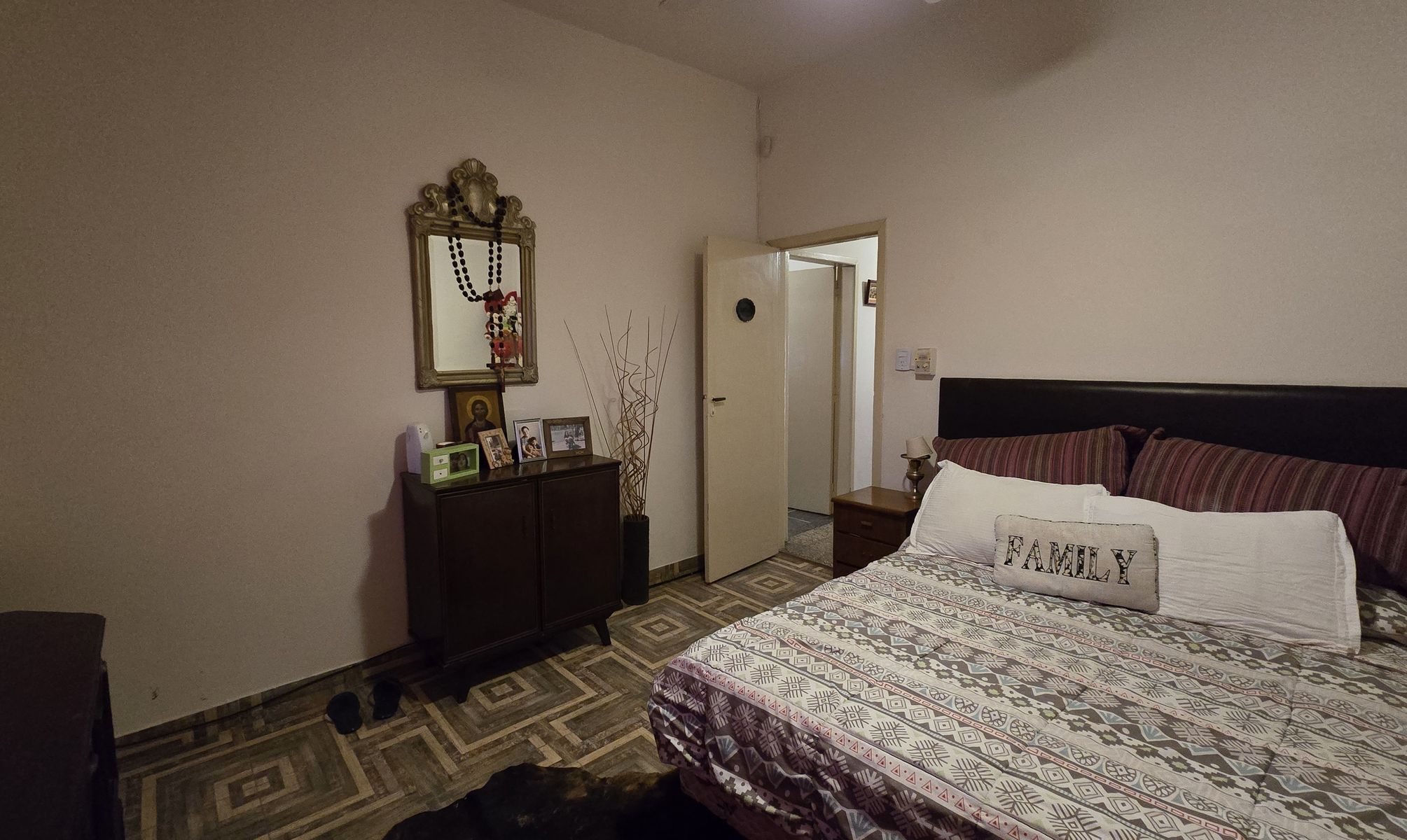 Casa Con 5 Ambientes En Dos Plantas, Cocina Comedor, 4 Dormitorios,Pileta, Quincho Con Parrilla — foto 6