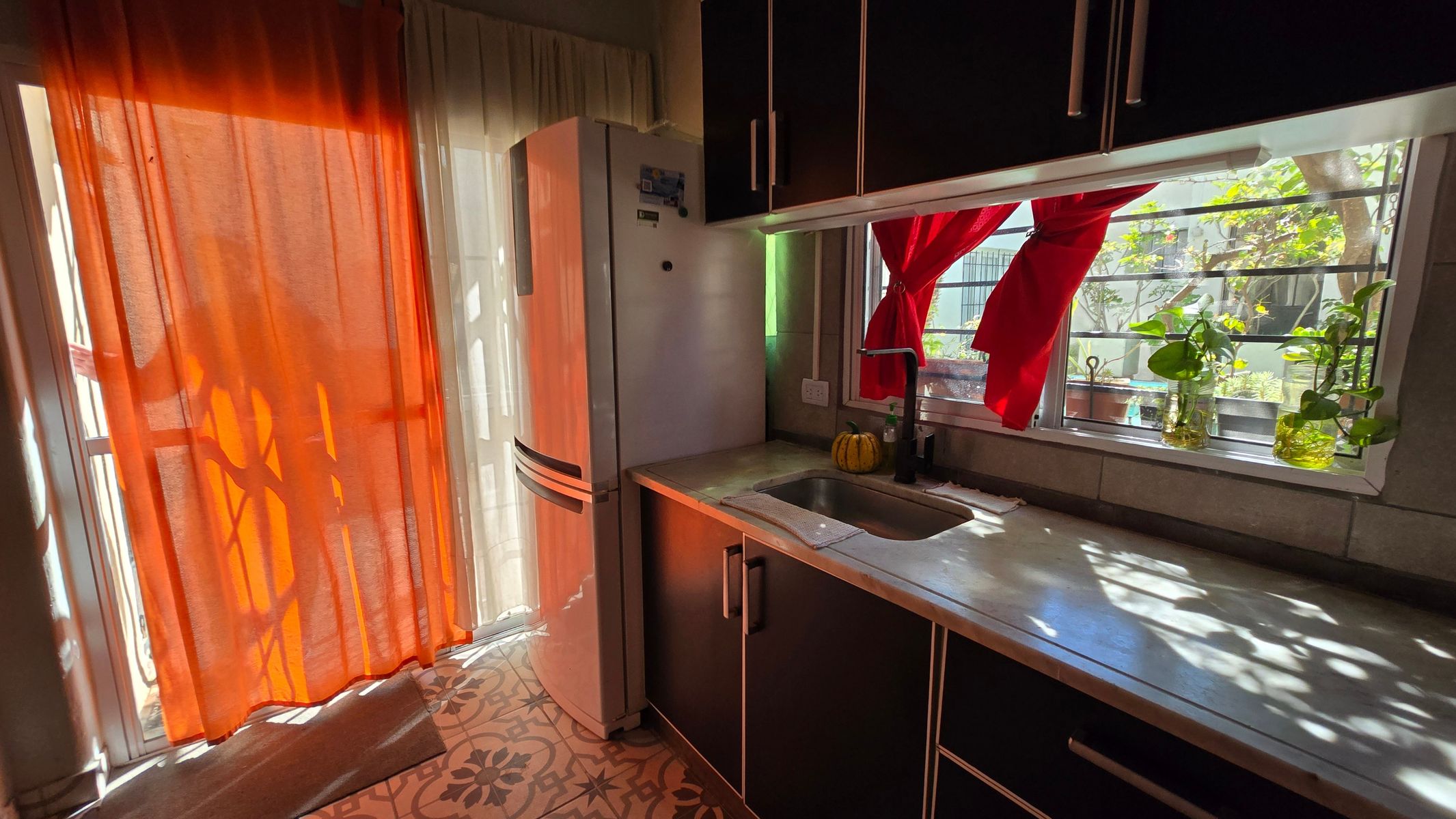 Casa Con 5 Ambientes En Dos Plantas, Cocina Comedor, 4 Dormitorios,Pileta, Quincho Con Parrilla — foto 14