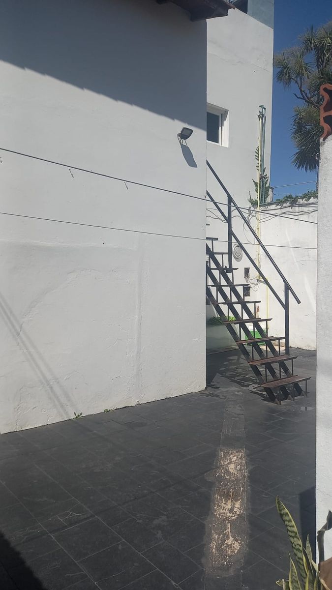 Multifamiliar , Casa 3 Ambientes, Hermoso Departamento 4 Ambientes,Cochera, Muy Buena Ubicación — foto 3