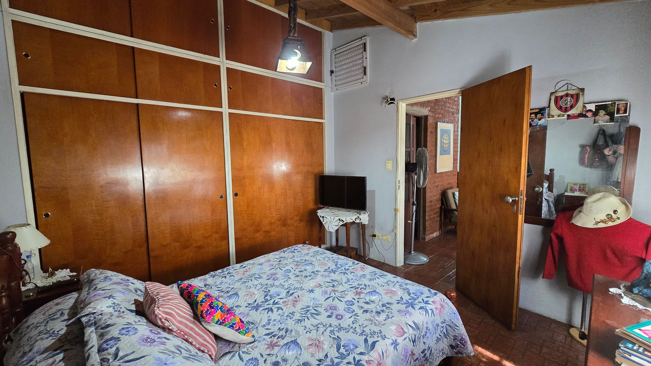 Casa 5 Ambientes, Muy Buena Propiedad, Entrada De Auto, Posibilidad De Vivienda Multifamiliar — foto 8