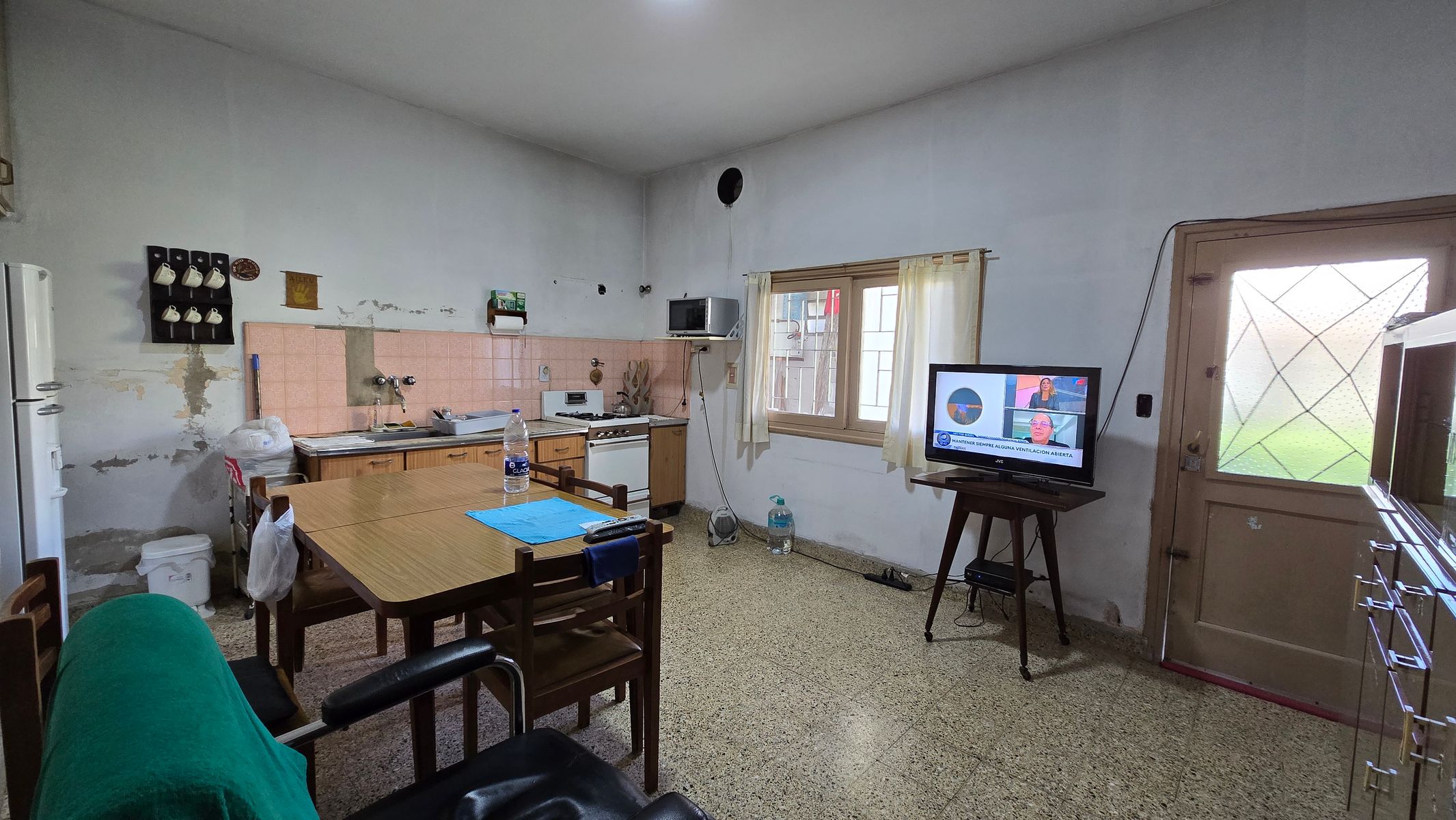 Casa 3 Ambientes, Patio, Living, Cocina Comedor, 2 Dormitorios, 2 Baños, Excelente Zona - 3