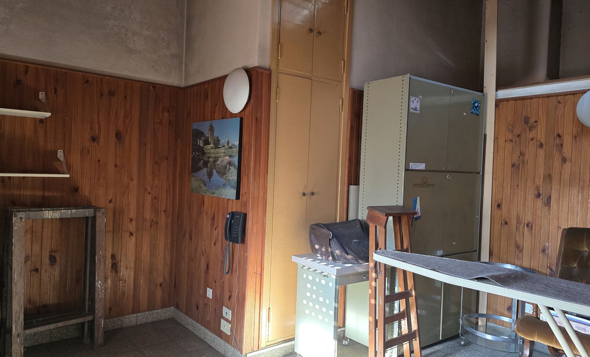 En Esquina, Amplísima Planta Alta, Con Garaje Y Quincho , Oportunidad - 24