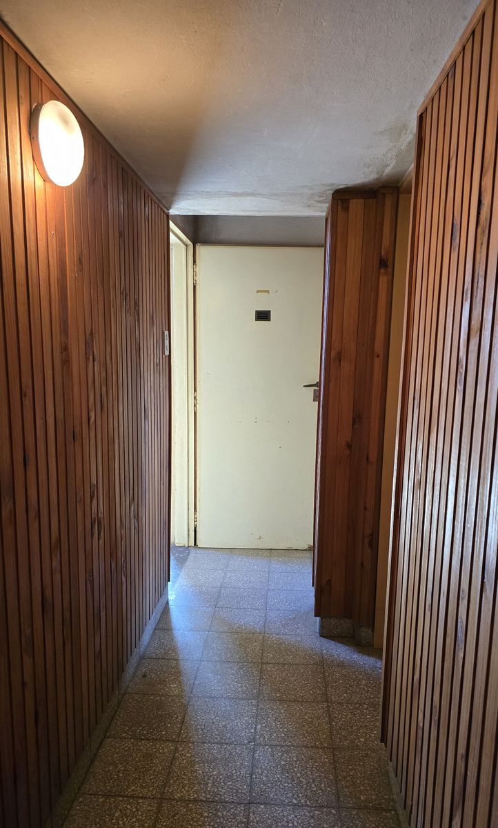 En Esquina, Amplísima Planta Alta, Con Garaje Y Quincho , Oportunidad - 26