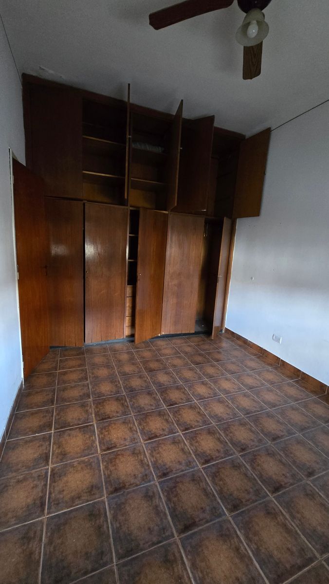 Planta Baja Al Frente. 3 Ambientes, Buena Ubicación - 10