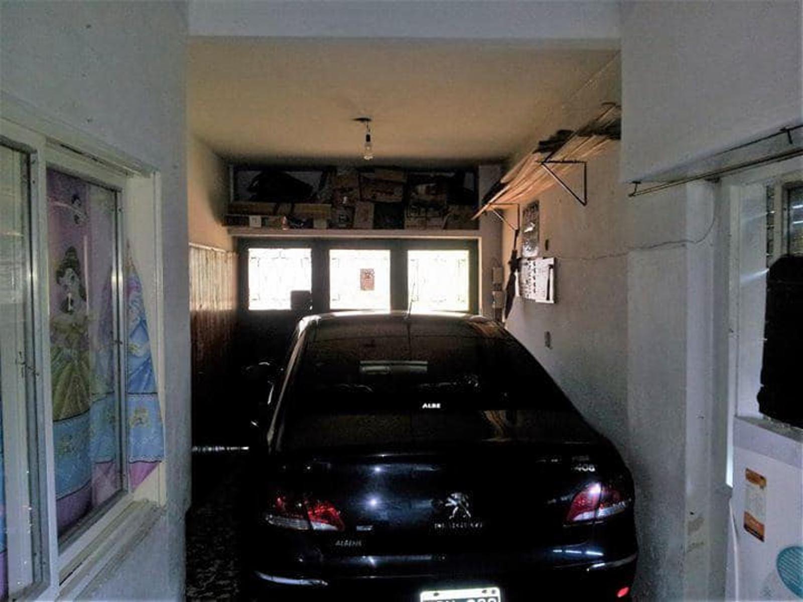 excelente propiedad edificada en dos plantas — foto 2