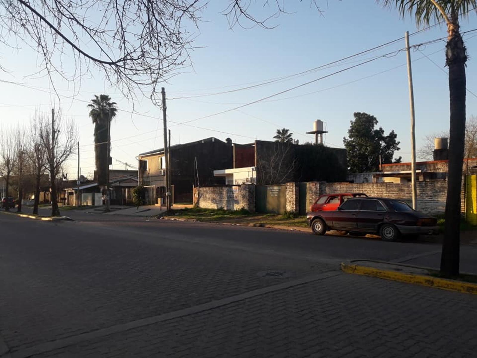 PROPIEDAD CON EXCELENTE UBICACION... — foto 2