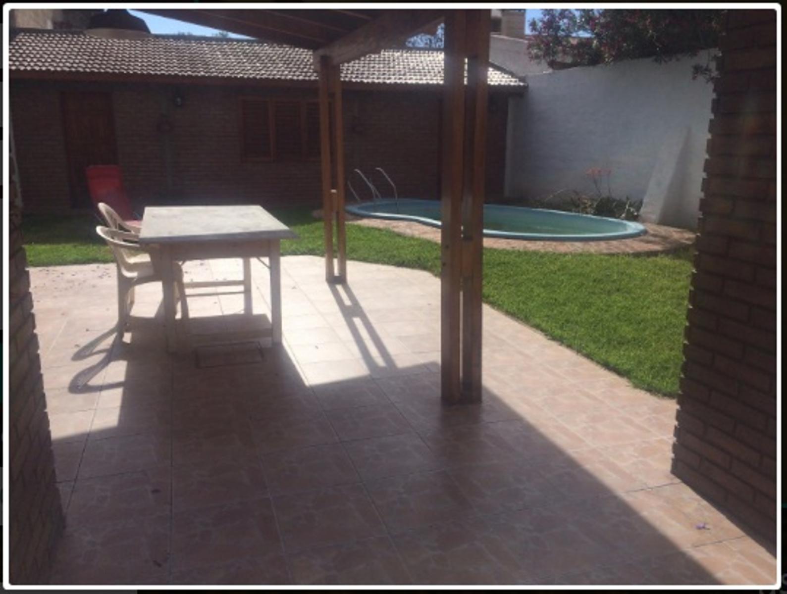 Vendo Casa 4 D 2 B c/ pileta B° Jardín Córdoba — foto 12