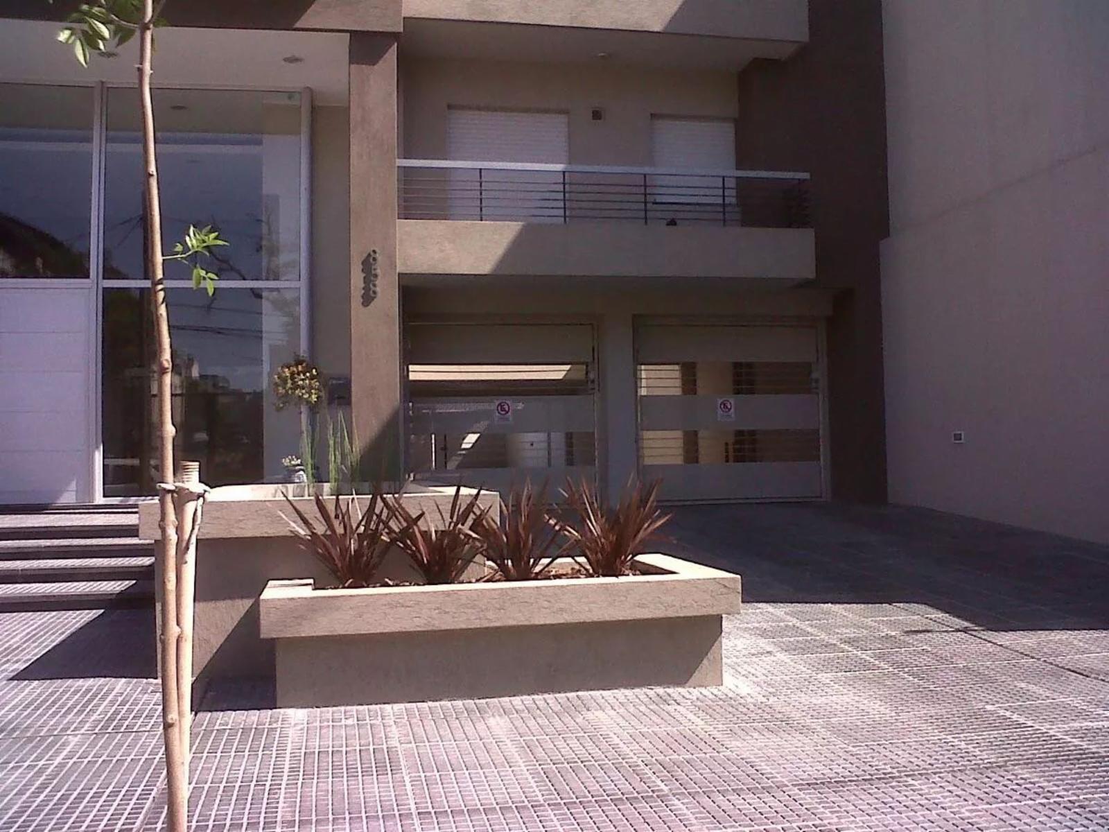 CARLOS PELLEGRINI 900, Moron, Buenos Aires. — foto 2